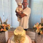 Monick Camargo Instagram – SAFARI da girafinha Mariam!!
Em comemoração aos 3 meses do SORRISO mais sincero, e o amor maior do mundo que já tive.
Te amo filha! 
Toda honra e glória a Deus. Obrigada Deus, por ser mãe dessa princesa. 

🤍🦒

.
Decor @youwish_decor 
Doces @docesfrancielly 
Adesivos @barneyfoz