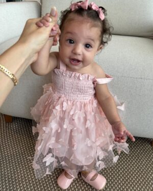 Monick Camargo Instagram - 5 MESES da Brabuleta mais linda do meu jardim! 

🦋🌸