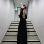 Monika Instagram - 스우파2가 끝나는 것이 너무 아쉬워서 멋지게 꾸미고 갔습니다 네🪩 마지막회인 만큼 8팀 모두 수고하셨습니다!! 라고 하기에 단체사진도 없고 그러나 회식을 가서 찍자! 했는데 전 취하고 말흐았스빈다 스우파는 정말 멋진 프로그램 입니다. 댄서는 정말 멋있어요