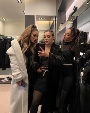 Monika Bagárová Instagram - @anitasoulofficial @natalii_bb 💥🎥♥️