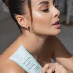 Monika Bagárová Instagram – Naše rodinka se nám rozrůstá o nový produkt. Nejdeme sice bleskovou rychlostí, ale každý jeden produkt je zárukou kvality.Mám obrovskou radost, že je konečně na světe a v prodeji tento čistící gel, který nám chyběl jako poslední krok do čistící rutiny. Jsem si víc než jistá, že ho budete milovat.Pocit čisté pleti, vůně čistoty a něžnosti je přesně to, co můžete očekávat. 🌱 Právě teď na našem e-shopu www.rumyia.cz 🤍

#novinka
