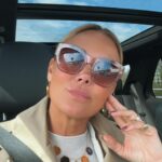 Monique Westenberg Instagram - Lately ❣️Mirror mirror ❣️Kris Kross ❣️Brammetje oorlog ❣️Brownies ❣️11:11 ❣️Cockpit ❣️Hey handsome ❣️Best Friends ❣️Weer eten ❣️Eindelijk zon