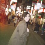 Moon Lau Instagram - 有趣總藏在無聊的日子裡 所以 請保持感恩與熱愛♥️