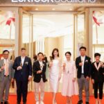 Moon Lau Instagram - ♥️非常感謝馬來西亞六福精品廊Lukfook Joaillerie的邀請，亦很榮幸能夠成為開幕儀式的剪綵嘉賓✨ @lukfookjewellery_official 珠寶除了代表高貴優雅，還可以是一種生活態度和潮流，為美麗注入活力和朝氣⭐️ 今次旅程真係好開心好興奮🥰 希望六福各位同事身體健康，業務蒸蒸日上，創建高峰！♥️