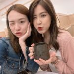 Moon Lau Instagram - 拍照太少，口水太多 一見就傾到攞車嗰刻都停唔到口♥️ 有時個腦資訊量太多 就要另一個腦幫手分擔下😂😘 @momong629 下次唔準早走！👻