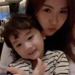 Moon Lau Instagram - 呢個小寶寶真係甜到爆炸♥️ 每次見面都玩得好開心，太可愛啦救命呀😍😍😍 @joelshanchung grandpa要食多啲飯呀，唔可以比佢唔記得阿moon姐姐㗎🤩🤩🤩😂😂😂