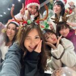 Moon Lau Instagram - ♥️🎄❄️It’s beginning to look a lot like Christmas Everywhere you go⛄️🥂🌟