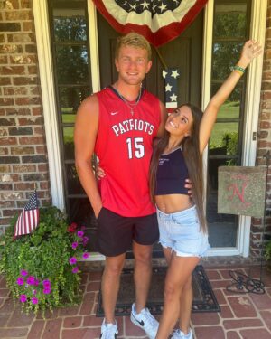 Morgan Simianer Instagram - ❤️🤍💙