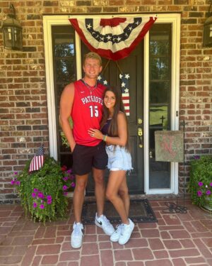 Morgan Simianer Instagram - ❤️🤍💙