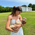 Morgan Simianer Instagram – @kassidy.brougham how are we going to tell Kinley I’m not actually her aunt, and I’m just a crazy girl that her mom met in college 😂 and became best friends with 🥹 ❤️ #auntybyheartnotbyblood
