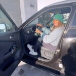 Motsi Mabuse Instagram – Anzeige // Heute kann ich tolle News mit euch teilen! 😍
Ich freue mich sehr über meine Kooperation mit @nissandeutschland!
Mein neues Auto ist nicht nur stylisch, sondern hat auch technisch einiges zu bieten. Die Rückfahrkamera ist super praktisch so wie die beheizbare Frontscheibe, Vordersitze und das Lenkrad.
Der Hybrid-Antrieb spart Benzin in der Stadt und bei geringen Geschwindigkeiten fährt man häufig rein elektrisch. Ich bin begeistert! 😊
#ad #nissanjuke #neuesauto 

PKW EnVKV:
Nissan Juke N-Design 1.0 DIG-T 84 kW (114 PS) 6-Gang Schaltgetriebe, 4×2, Benziner: Energieverbrauch: 4,9 (l/100 km);  CO₂-Emissionen: 111-112 (g/km); CO₂-Klasse: C  @nissandeutschland