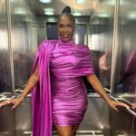 Motsi Mabuse Instagram - Wrapped up like a piece of chocolate 🍫.. MOTSI STREET heart 🙏🏾,1234567 choose your favorite ❤️ love 💗 #pandora Styling: @alicejuhas Hair: @slayedbyjess Make-Up: @marcosgmakeup Management: @signum_management @karsten.biermann @frauke2312 Social Media: @carina.km @timmachtdencut @theofficialpandora