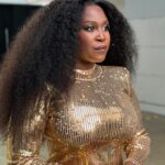 Motsi Mabuse Instagram – GLAM ON ✨🙌🏾 #show9 #letsdance 

Styling: @alicejuhas 
Hair: @slayedbyjess 
Make-Up: @lukas.k_hairstylist_makeup
Management: @signum-management 
@karsten.biermann @frauke2312 
Social Media: @carina.km 
@timmachtdencut

@theofficialpandora
