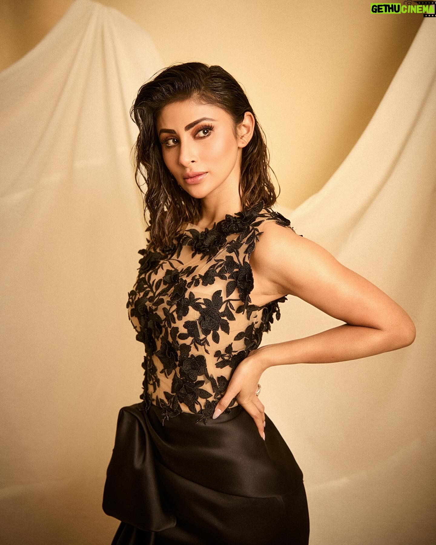 Mouni Roy Instagram - 🖤 In Full Bloom 🖤 @graziaindia #GYFA Styled by @thetyagiakshay #TeamTyagi @dhwanii.jain @lifestylebee_ Sourced with @rhiakapoor Outfit by @marchesafashion Heels by @oceedeeshoes Makeup by @chettiaralbert @assu_artistry Hair by @bhavyaarora @_parveenverma Photography by @gohil_jeet