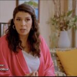 Mounia Lamkimel Instagram - كنزة كرهات الغربة وعيات ،جمعات شوية الفلوس وجات رجعات للمغرب تستتمر فيه دارت النية مع خوها ابراهيم وتشاركات معاه بلا ورقة بلا جوج نهار وقفات على حقها … تسمات مامزياناش ومابقاتش واحلة غي مع خوها بالعكس وحلات مع امراته واولاده هالي كبر كرشه على رزقها هالي طامع ياخد بنتها على ود الاوراق…… مشكيل كنزة مع خوها هو مشكيل واقع فبزاف العائلات للآسف ولكن شكون لي غيغلب هاد المرة :واش صلة القرابة والخاوة ولا المصالح وماكاين غي راسي آراسي اش بان ليكم 🤪 #mounia_lamkimel #mounialamkimel #مونية_لمكيمل #كوميديا #رمضان2024 #سلسلة #الأولى