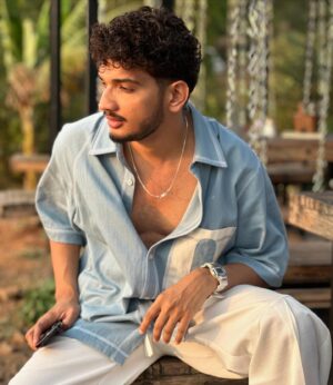 Munawar Faruqui Instagram - 🩵 

#munawarfaruqui