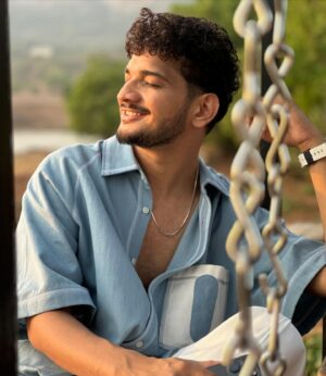 Munawar Faruqui Instagram - 🩵 

#munawarfaruqui