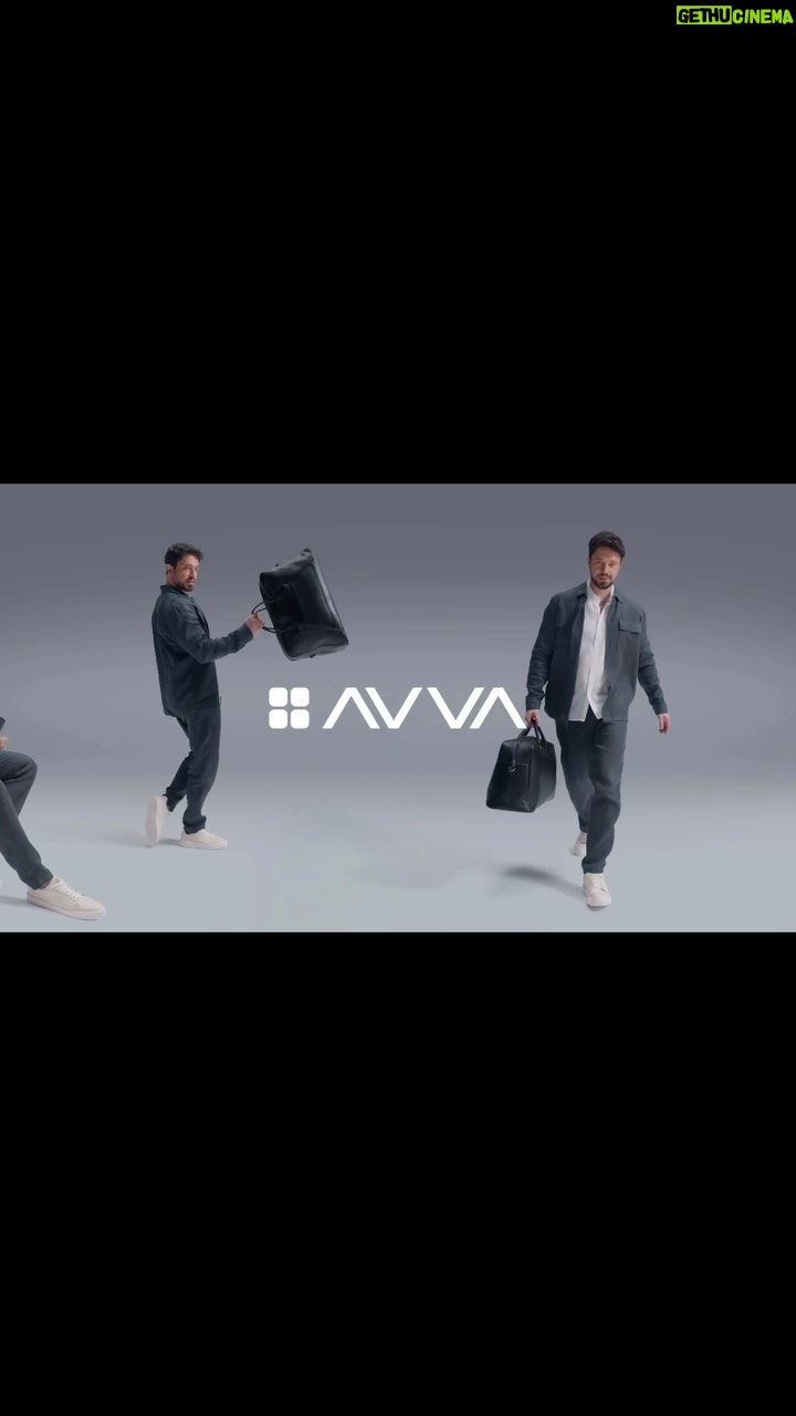 Murat Boz Instagram - #Repost @avvaofficial ・・・ En şık ketenler bu sezon da Avva X Murat Boz Koleksiyonu’nda.. 📍: Avva mağazaları 🌐: avva.com.tr