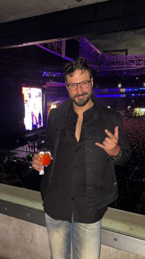 Murilo Cezar Instagram - just Sir Paul Mcartney 
que show incrível! obrigado @searabrasil pelo convite e @delasnetwork pela sempre gentil recepção! foi uma noite sensacional. 

#paulmccartneygotback