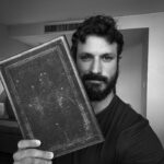 Murilo Cezar Instagram – pra você que assim como eu é fã de uma papelaria, te convido a conhecer a @sohopapelaria | lá eu encontrei uma grande variedade dos meus cadernos preferidos, canetas premium e diversos outros materiais que nos inspiram no processo criativo.

o link está nos stories, juntamente com o cupom | MURILOCEZAR | especialmente pra vocês. 

deixei também uma aba com meus favoritos pra vocês conhecerem. 

uma excelente escrita pra todos!