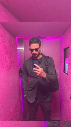 Murilo Cezar Instagram - São Paulo: Dias corridos, eventos, reuniões e sem tempo a perder. Por isso a moradia oficial do @murilo_cz é a @housioficial com o conceito Smart Living, moradia inteligente e conectada a diversos serviços que facilitam o dia a dia. 🤍

E é óbvio que ele também trouxe uma dica imperdível para você que quer investir em empreendimentos com todos os serviços de gestão da Housi inclusos! E o melhor: locação até 12 meses garantidas para o investidor! 

Acesse: housi.com 

#Housi
#SmartLiving