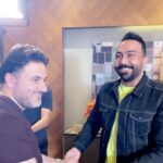Mustafa Al abd ullaah Instagram – مع الحبيب والصديق الراقي ملحم زين قريباً راح ايكون على قناة نجوم الدار البيضاء والفنان والجميل علي جاسم @alijasimm @mel7emzein @ossamaalfa