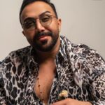 Mustafa Al abd ullaah Instagram - جمال الروح هو الشيء الوحيد الذي لا يستطيع الزمان ان ينال منه #ابتسم_خليك_ايجابي_مصطفى_العبدالله