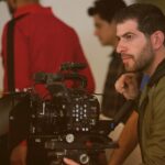 Mustafa Al abd ullaah Instagram – أياد راضي من الاشخاص الذين يؤمنون بأن القمم كثيرة ، فهو لم ينافس أحدًا على قمته ، صنع لنفسهِ وبلدهِ قمة انبثقت منها أعمالهِ التي تحمل في ثناياها نور الحُب والوعي والرحمة 
كمامات وطن مدرسة معطاءة زاخزة بالمواعظ والحكم ، حيث نخرج بعد كل حلقة من حلقاتهِ بوعي أعلى ورؤية أوسع وفكر إنساني سليم ورحيم 
شكرًا لك من القلب أيها الشّهم الكريم 
والشكر موصول للمؤلف وشكراً للمبدع والراقي المخرج سامر حكمت والمصور الجميل مصطفى حكمت وجميع طاقم العمل. #دمتم_لنا @mustafahikmat89 @samer7kmat @ayadradhi