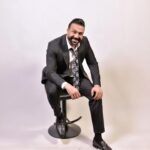 Mustafa Al abd ullaah Instagram - Echoes of Mesopotamia in every pose – the song continues even in silence. 🌟 #IraqiSoul #MusicInFrames #VoiceofIraq #MelodyInImagery #musician #musica #suits #fashionista #fashionable