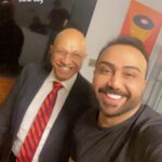 Mustafa Al abd ullaah Instagram - شرفني ونورني اليوم في مقر عملي تاج راسي واغاتي السيد الوالد حفظه الله ورعاه وأطال الله في عمره