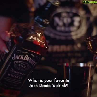 Myke Towers Instagram - #ad I sat down with @myketowers during @RollingStone x @JackDaniels_US Musicians on Musician Latino event in NYC to chat about our recent collab, artistic visions, and perform an epic DJ set. #JackPresenta #21 Please Drink Responsibly. #ad Me senté con @myketowers durante el evento @rollingstone x @jackdaniels_us Musicians on Musician Latino en Nueva York para conversar sobre nuestra reciente colaboración, visiones artísticas y realizar un set de DJ épico. #JackPresenta #21 Beba responsablemente.
