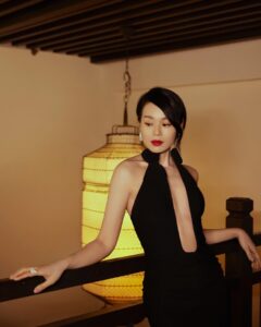 Myolie Wu Instagram - Throw back to this beautiful dress I love 🌹🖤 @magdabutrym #magdabutrym