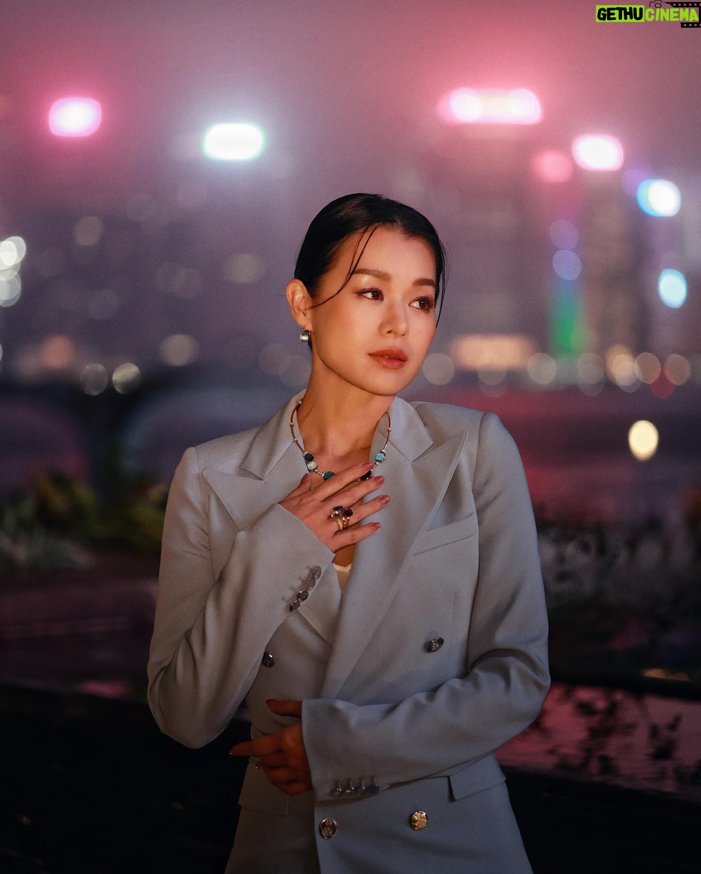 Myolie Wu Instagram - 🩵 👗 @ralphlauren #ralphlauren 💎 @pomellato 💄 @stephenmakeup 💈 @hairculturehk 📸 @dangraphy_