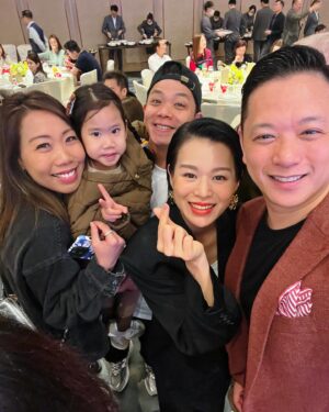 Myolie Wu Instagram - Big congratulations to Bowie and Ben for the 100 days of little Hayven, 祝小寶寶身體健康，聽聽話話，錫曬媽咪爹爹， thank you for having us! 👶🏻❤️
好開心見到好多好朋友，最開心見返我的野蠻奶奶！ ❤️❤️
@_bowiecheung @benontheroad @yogooloo 
#袁咕碌