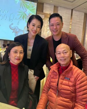 Myolie Wu Instagram - Big congratulations to Bowie and Ben for the 100 days of little Hayven, 祝小寶寶身體健康，聽聽話話，錫曬媽咪爹爹， thank you for having us! 👶🏻❤️
好開心見到好多好朋友，最開心見返我的野蠻奶奶！ ❤️❤️
@_bowiecheung @benontheroad @yogooloo 
#袁咕碌