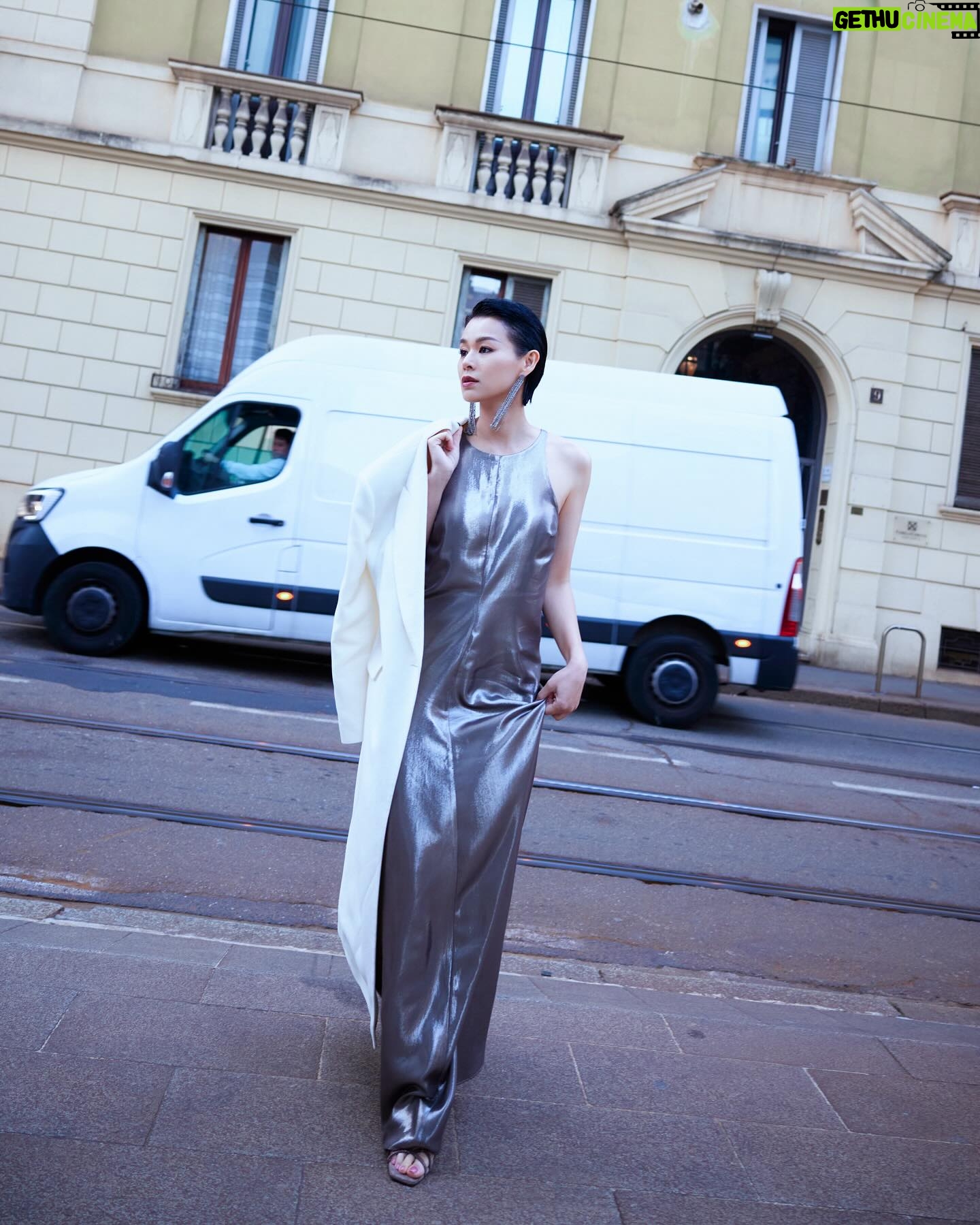 Myolie Wu Instagram - Streets of Milano 💃🏼❤️🇮🇹 #streetsnap #milan #milanfashionweek2024