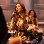 Myriam Hernández Instagram - Emocionada de mostrarles parte del backstage de “Me Acostumbre A Dormir Sin Ti” 💛 Link de mi video en mis historias!! VAYAN A VERLO!! 😘 #meacostumbreadormirsinti canción que amo composición y producción: @jacobocalderon Video: @madisfilmschile 📸 @fernando.fotografias