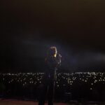 Myriam Hernández Instagram - Muchas gracias por la hermosa noche que vivimos el día de ayer Limache 💜✨ #invencibleworldtour Vestuario @carolapino.cl 📸 @fernando.fotografias Styling @loreheviabravo Cabello @catherinebg9