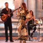 Myriam Hernández Instagram - Emocionada de mostrarles parte del backstage de “Me Acostumbre A Dormir Sin Ti” 💛 Link de mi video en mis historias!! VAYAN A VERLO!! 😘 #meacostumbreadormirsinti canción que amo composición y producción: @jacobocalderon Video: @madisfilmschile 📸 @fernando.fotografias
