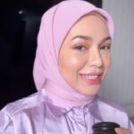 Nad Zainal Instagram – Kebaikan makan jamu SEERI ni BANYAK 

Buang angin✅
Bagi tenaga ✅
Mengurangkan masalah keputihan ✅
Membantu melegakan masalah sakit sendi✅
Mengatasi masalah Gastrik✅
Membantu mereka yang selalu semggugut ✅
Ibu BF dan dalam pantang boleh makan ✅

Muka Nanad makin glow sebab consume SEERI ni, rasa badan cergas.. 

@nurrifa.hq 
#JamuSEERI