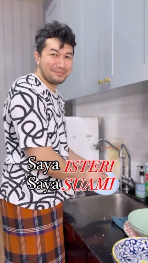 Nad Zainal Instagram - Saya Isteri, Dia Suami

Duit saya duit saya, duit suami duit saya 😋

ok bye

tudung semua koleksi baru @nadikesumabynadzainal 

#sayasuamisayaisteritrend
#sayaisteritrend
#trending
#husbandandwife 
#marriedlife