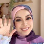 Nad Zainal Instagram - Kalaulah tukar baju raya boleh sepantas The Flash… gamaknya sehari je pakai 10 pasang.. tiap kali tetamu baru dtanag, baju & tudung @nadikesumabynadzainal baru