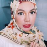 Nad Zainal Instagram - Buat mereka yang nak kulit bersih, glow dan boleh bagi kurang masalah selsema wajib beli VIT C NURRIFA siap ada GLUTA !! habis cerah satu badan consume benda alah ni guys!! taknoayh bancuh bancuh dah siapa NAK? @nurrifa.hq (tudung @nadikesumabynadzainal)