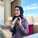 Nad Zainal Instagram – jangan culas pakai serum @skinellehq , kalau nak kulit cantik