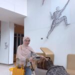 Nad Zainal Instagram – THANK YOU SINGAPORE 

selalu support @nadikesumabynadzainal 

Nanad balik dulu ya

strolley baby dari @chicco_malaysia , sangat mudah bawa travel

handbag terang memancar ni sangat penting ya, senang cari beli dengan @uk_bynurulalfa