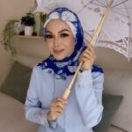 Nad Zainal Instagram – Siapa 2024 dah beli baju raya biru? 💙

Biru apa? Biru muda? Biru Tua? Biru langit? Biru nila? 

dah beli tudung ke belum? 

kalau belum, nanti jamu mata @nadikesumabynadzainal 

ada lebih 40 corak baru untuk raya !! 

so biru apa?? cuba share

#HariRaya
#TeamBiru
#nadikesumq
#nadzainal 
#tudungbawal