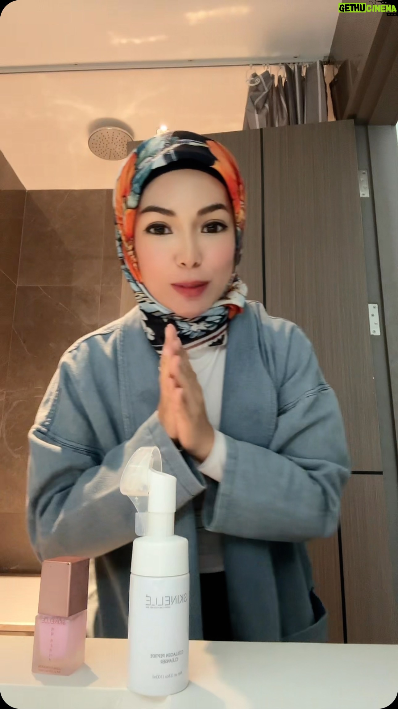 Nad Zainal Instagram - Skincare Routine with @skinellehq