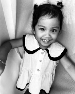 Nad Zainal Instagram - Nak type panjang panjang pun Budi bukan reti baca dan ada IG 😂

so just nak post gambar Bday Girl , Kakak, Drama Queen, Pandai, tukang ambil krim dan diaper adik 

dah 3 tahun dah Budi Kalsom

cantik tarikh mommy pilih belah perut 30.03