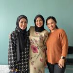 Nad Zainal Instagram - THE JIRANS Thank you @devuschka__ untuk mee kari tadi #gengMelawati