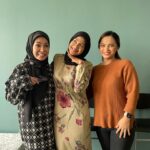 Nad Zainal Instagram - THE JIRANS Thank you @devuschka__ untuk mee kari tadi #gengMelawati